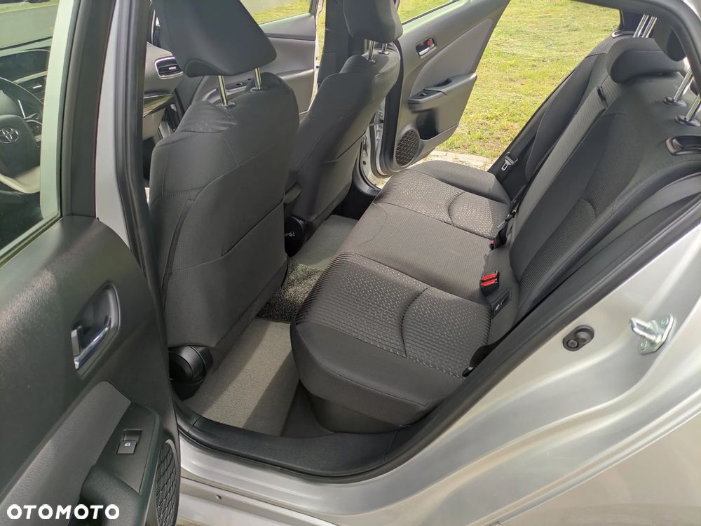 Toyota Prius Hybrid Executive - 12