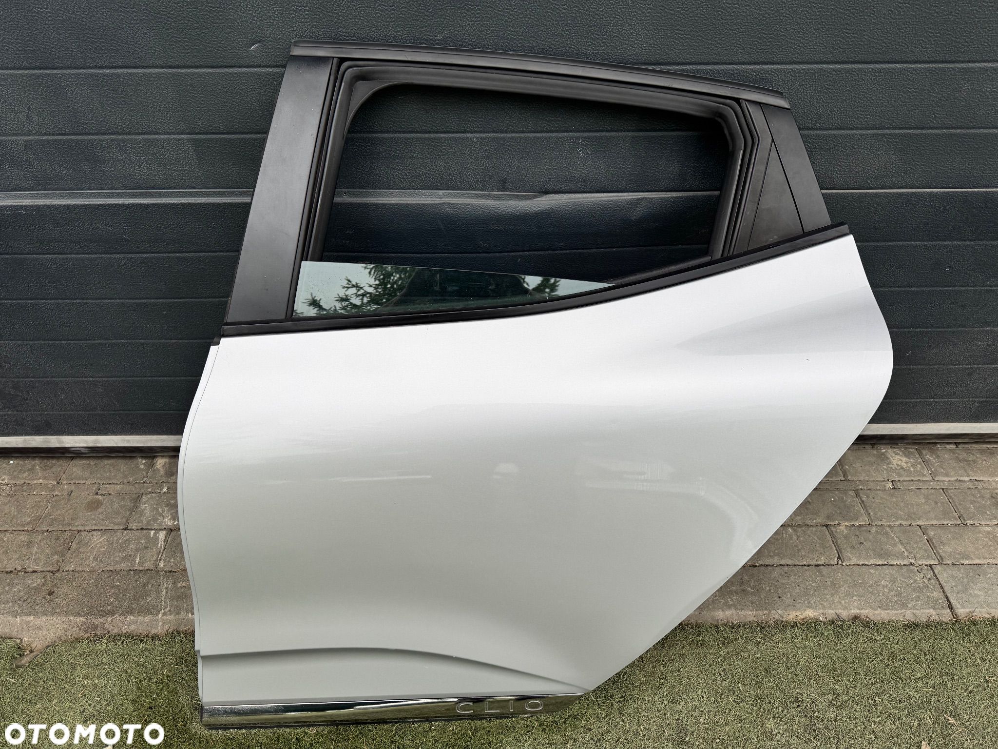 Renault Clio 5 V TED69 srebrny DRZWI LEWE TYŁ KOMPLETNE - 1