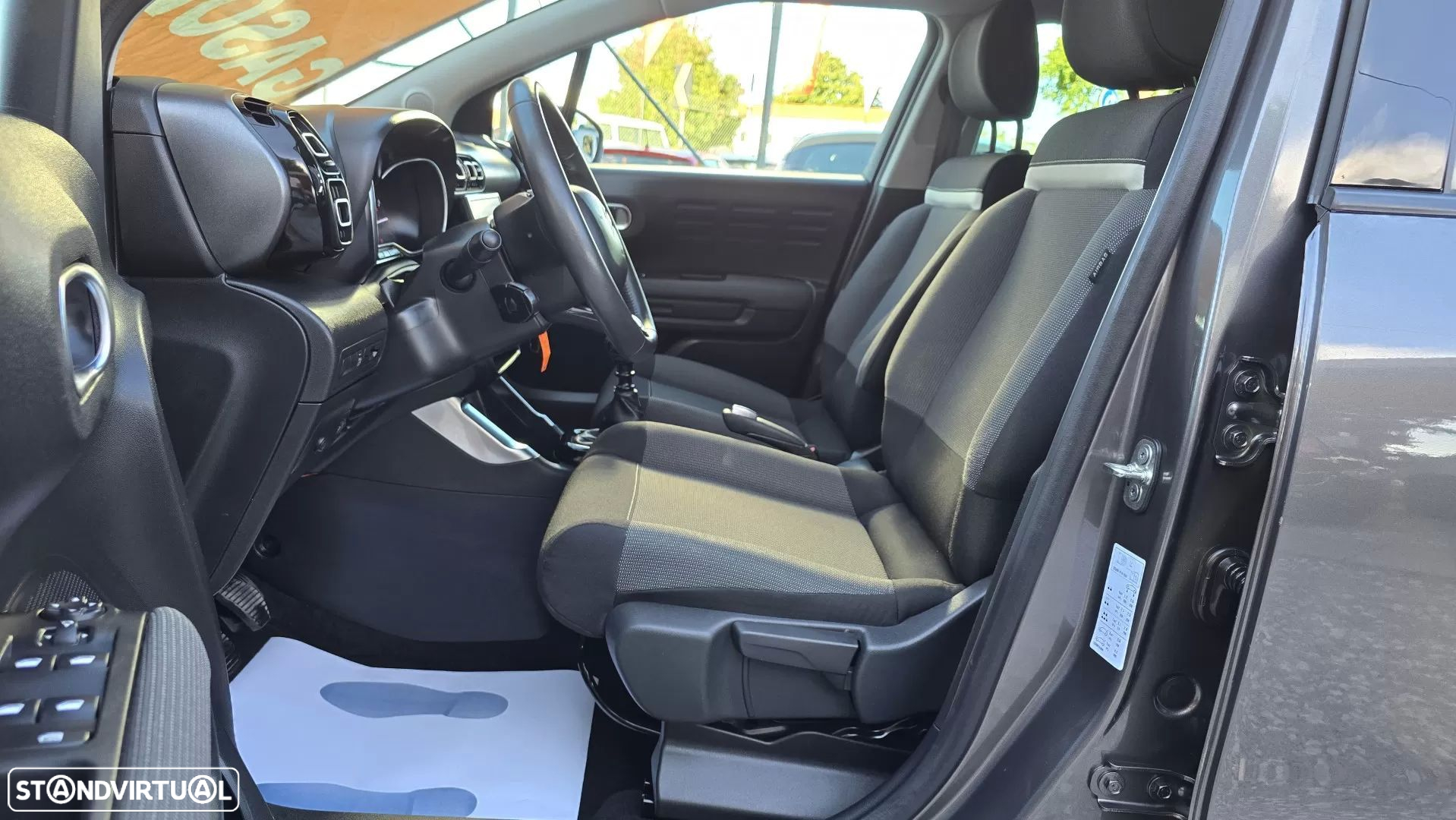 Citroën C3 Aircross 1.2 PureTech Shine - 12