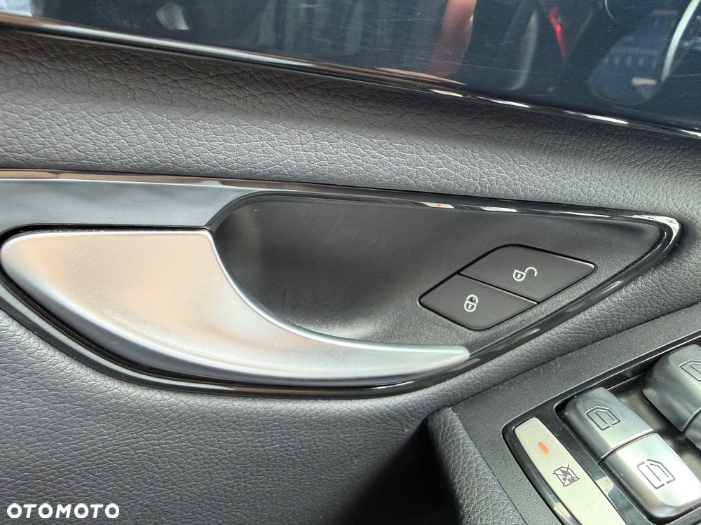 Mercedes-Benz GLC 300 de 4Matic 9G-TRONIC - 25