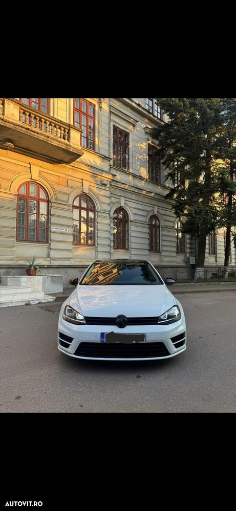Volkswagen Golf - 2