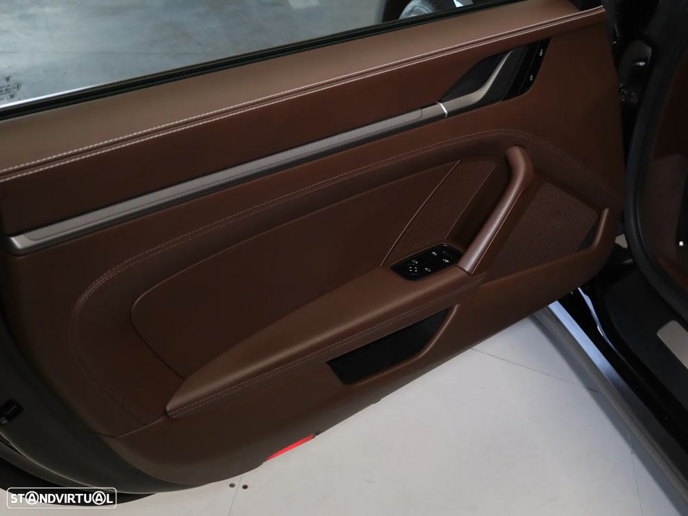 Porsche 911 (992) Carrera PDK - 20