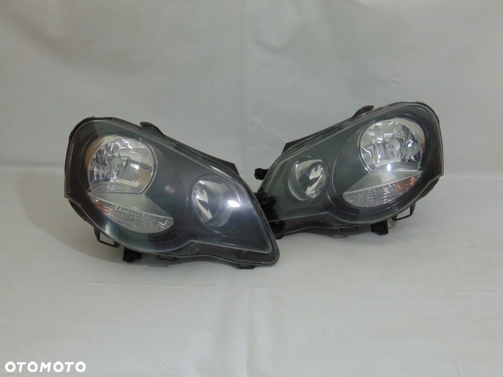 ORYGINAŁ lampa przednia przód lewa prawa czarna VW Volkswagen Polo 4 IV 9N FL lift 05-09r - 1