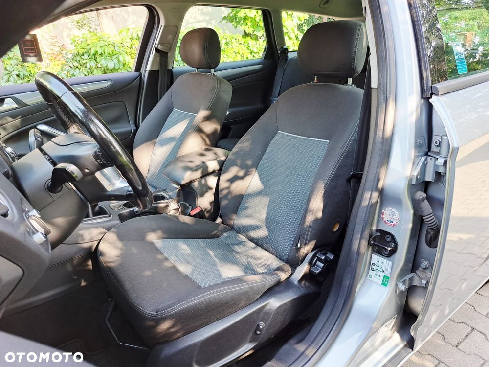 Ford Mondeo 1.6 Gold X - 12
