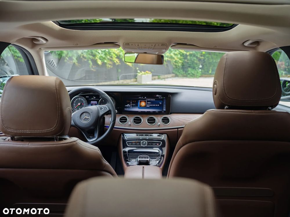 Mercedes-Benz Klasa E 220 d 9G-TRONIC - 10