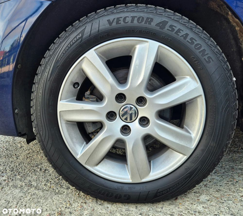 Volkswagen Polo 1.2 TSI MATCH - 9