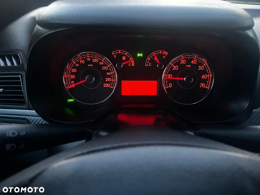 Fiat Grande Punto - 7