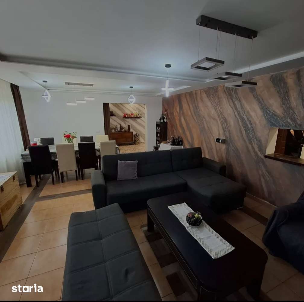 Casa spatioasa intr-o zona de poveste !! - Imagine principală: 3/19
