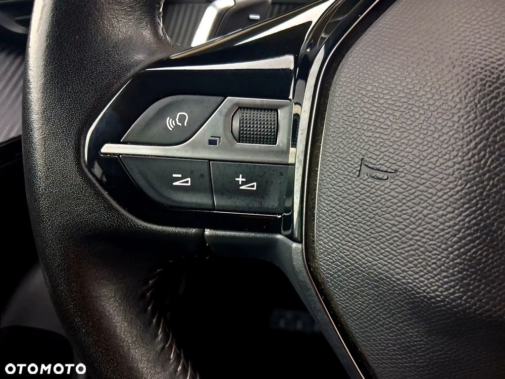 Peugeot 2008 1.5 BlueHDi Allure S&S EAT8 - 28