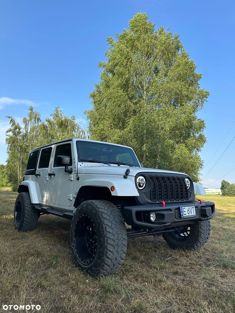 Jeep Wrangler 3.6 Unlim Sahara - 2