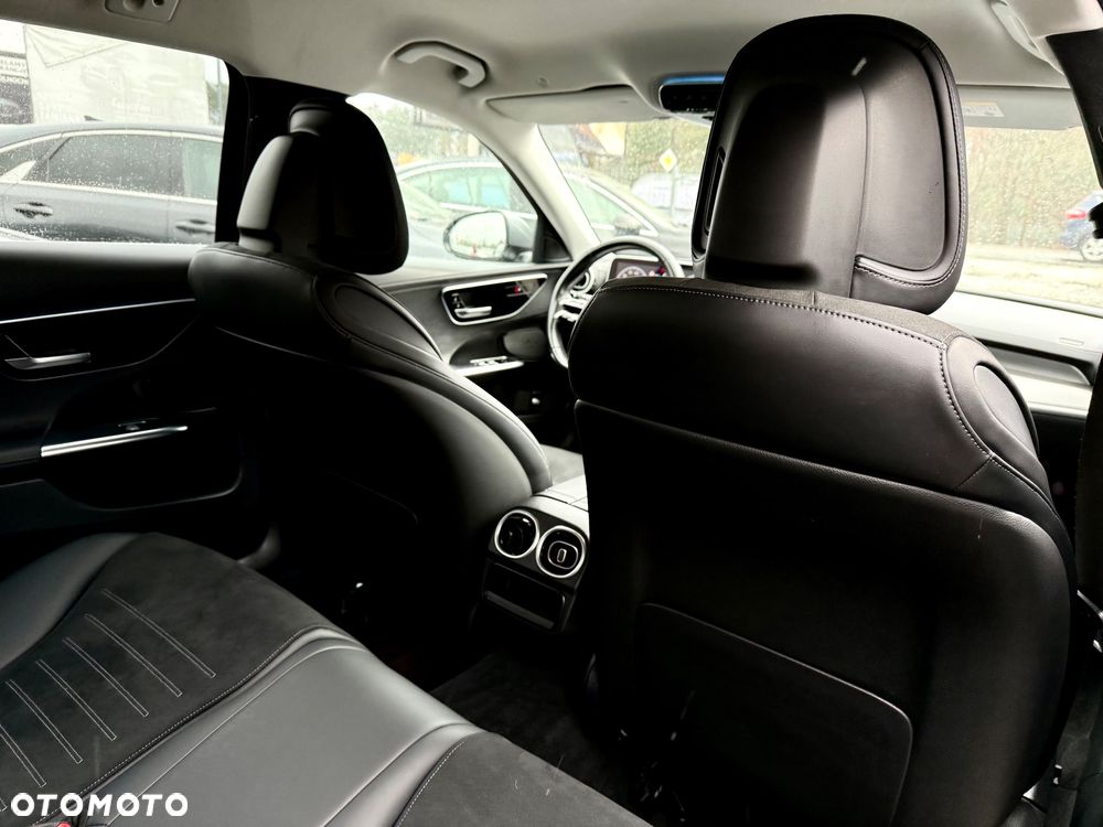 Mercedes-Benz Klasa C 220 d 4Matic 9G-TRONIC - 31