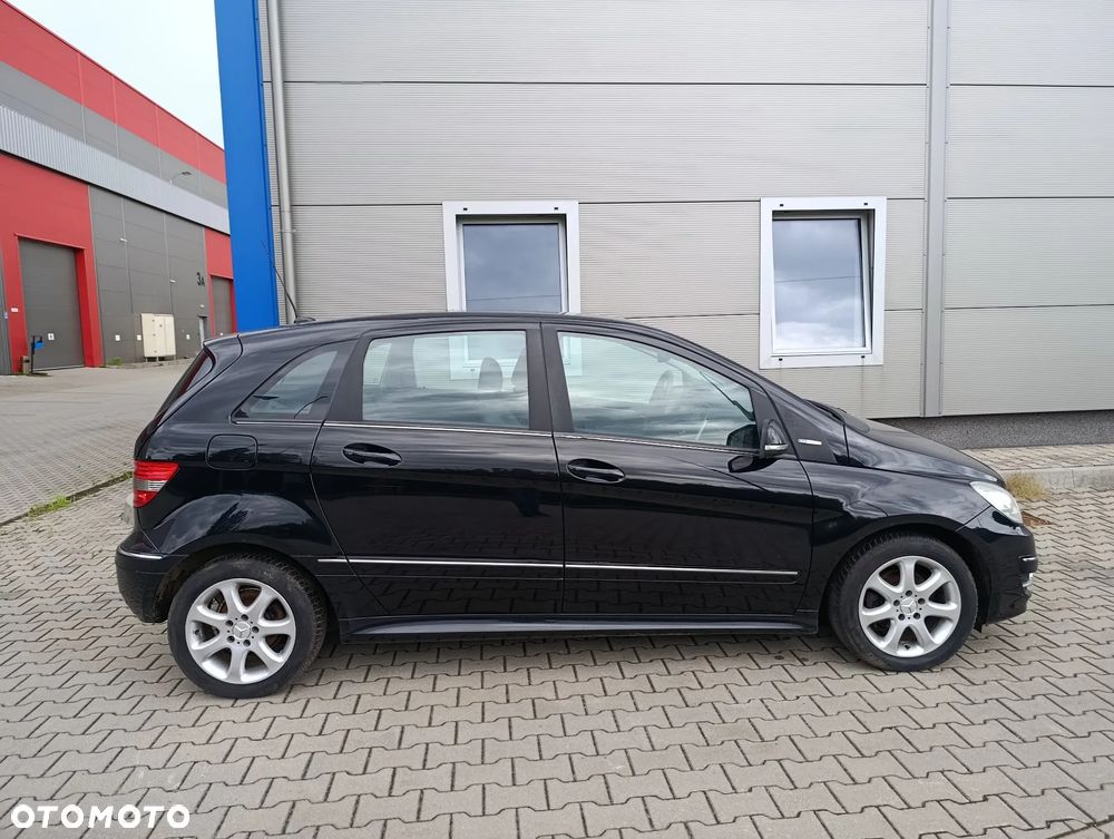 Mercedes-Benz Klasa B 160 BlueEFFICIENCY - 18