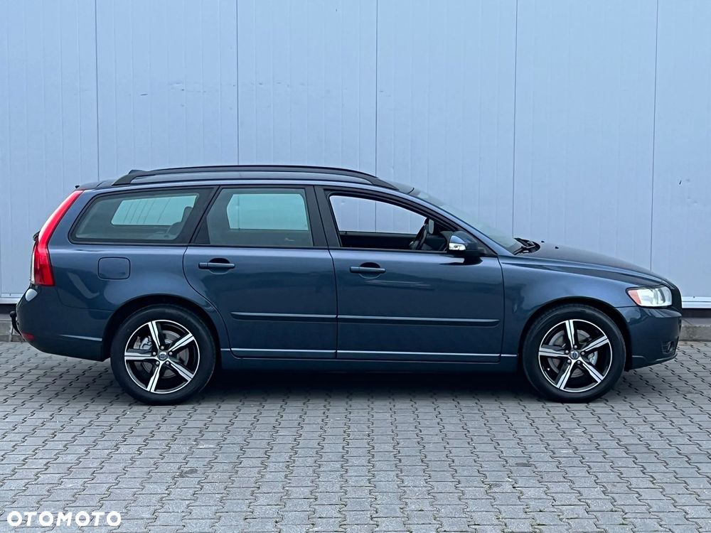 Volvo V50 - 1
