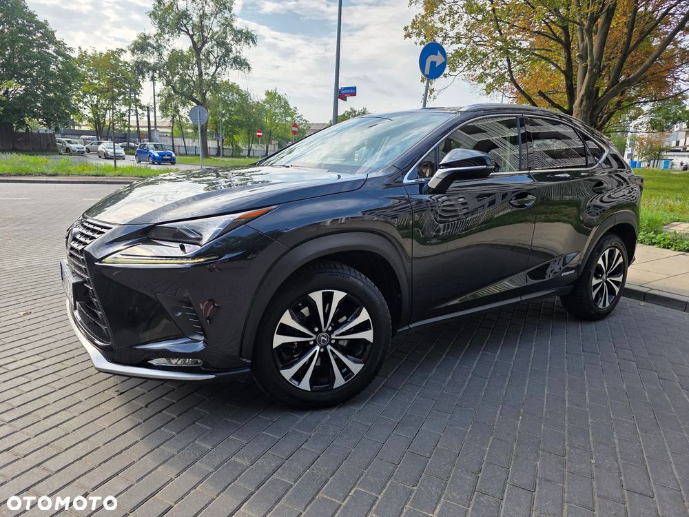 Lexus NX 300h Prestige AWD - 3