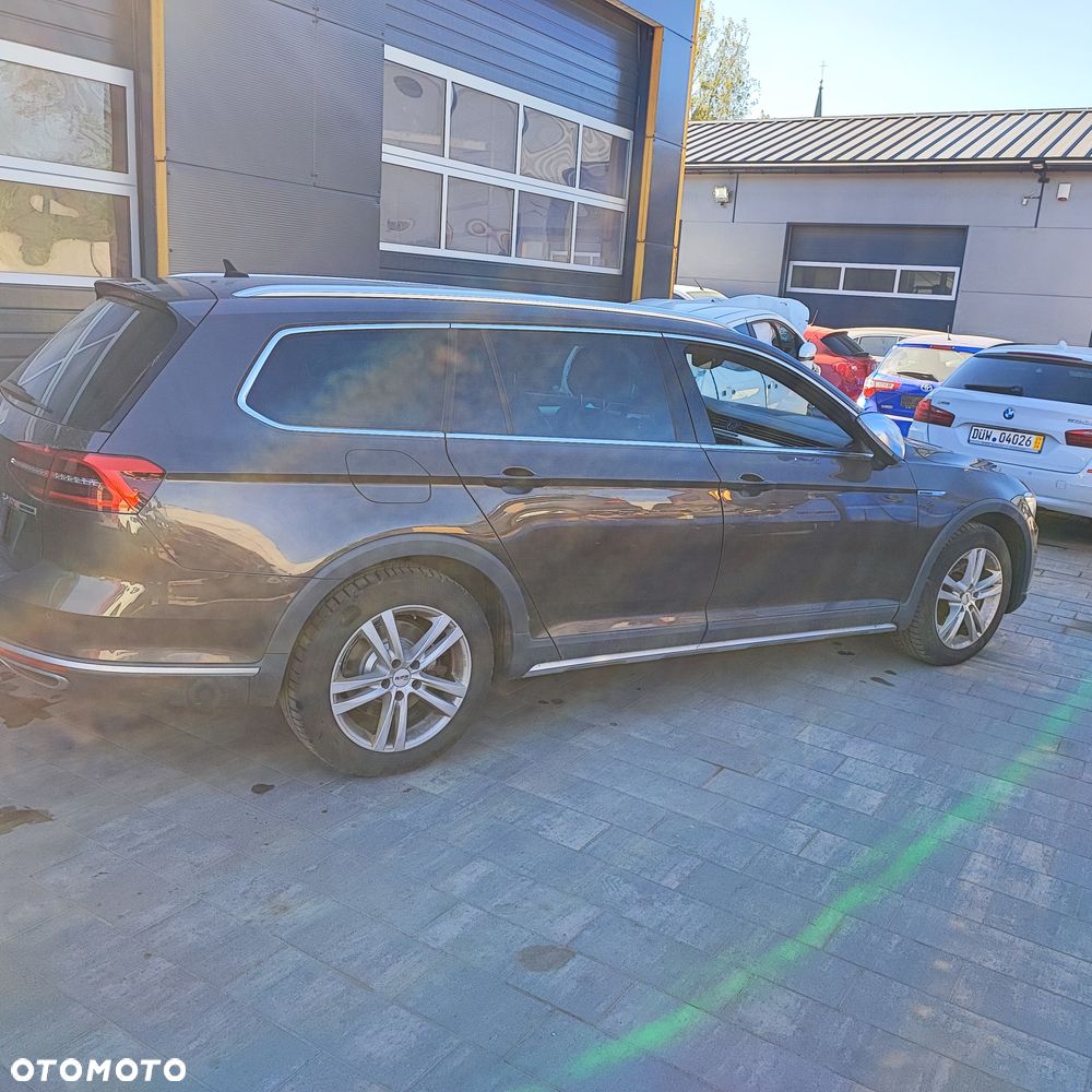 Volkswagen Passat Alltrack 2.0 TDI SCR 4Motion DSG (BMT) - 3