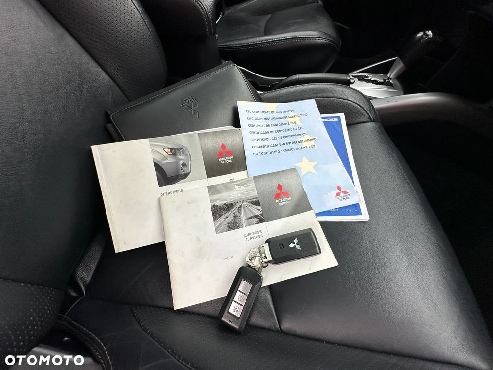 Mitsubishi Outlander 2.0 Intense + 2WD EU5 CVT - 27