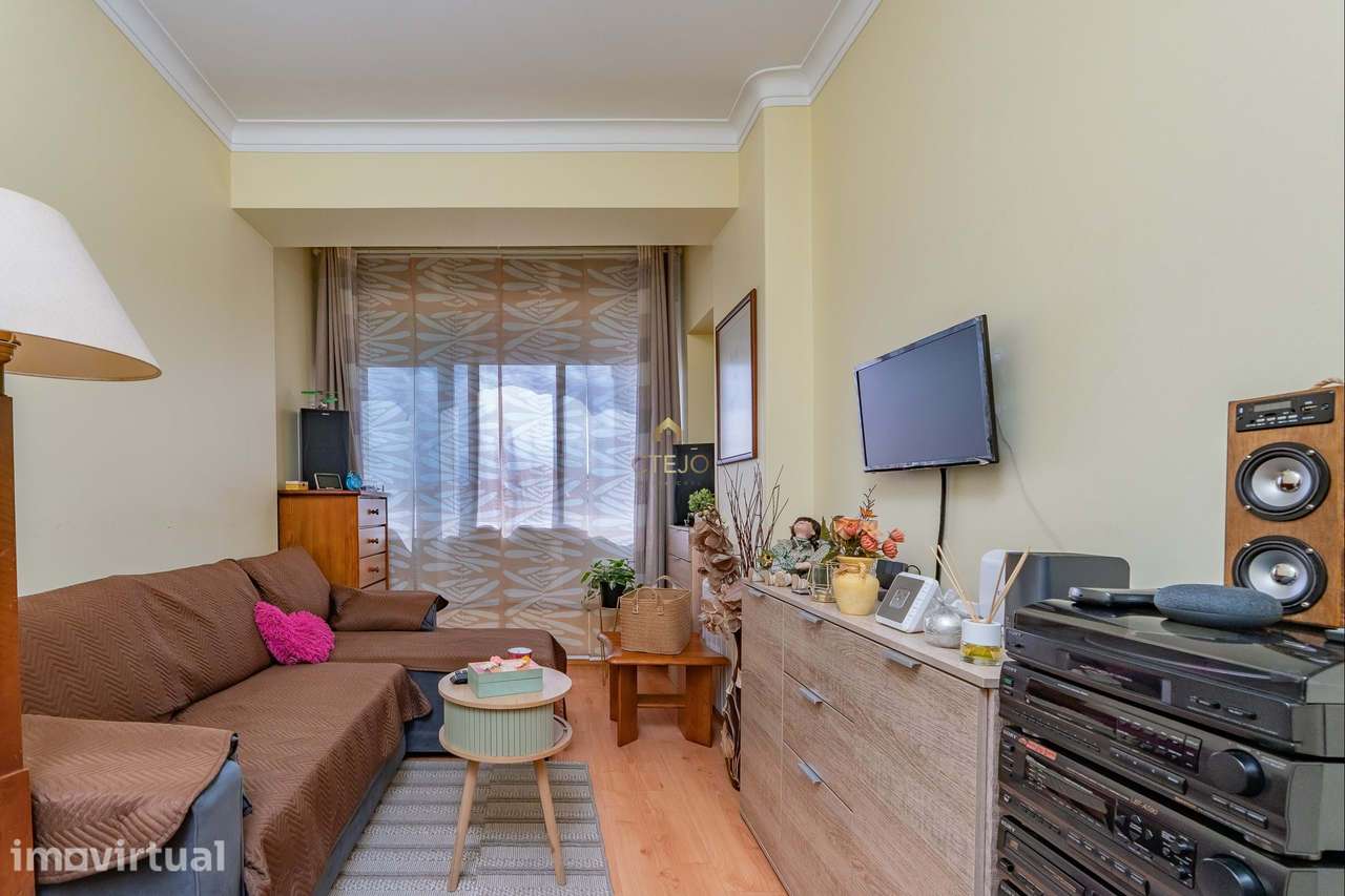 Apartamento T2 em Sacavém com Excelente Localização - Grande imagem: 3/25
