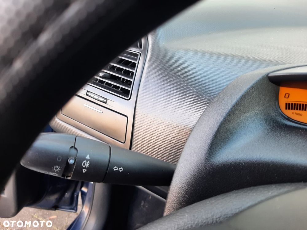 Citroën C4 1.6 HDi FAP Style - 27