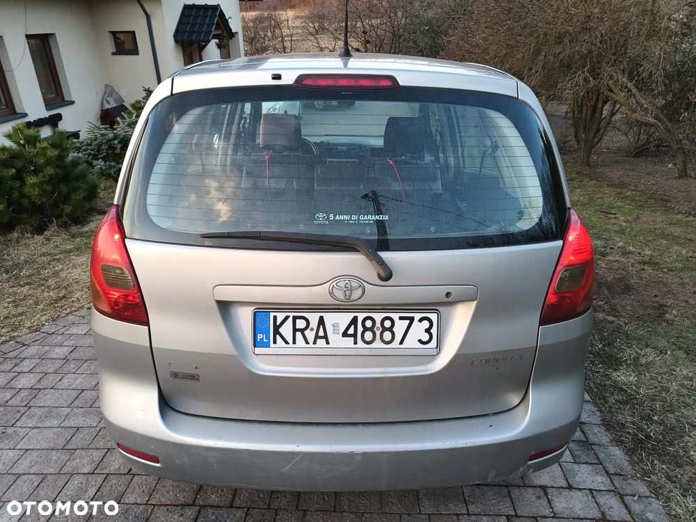 Toyota Corolla Verso - 6