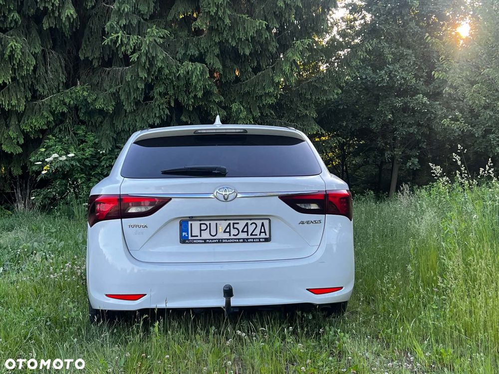 Toyota Avensis - 5