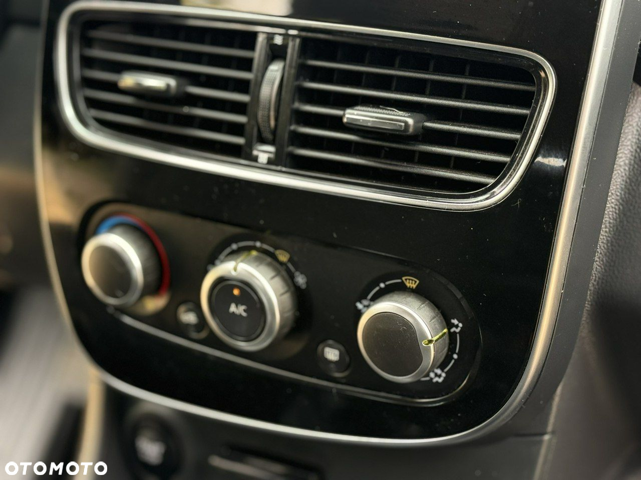 Renault Clio - 19