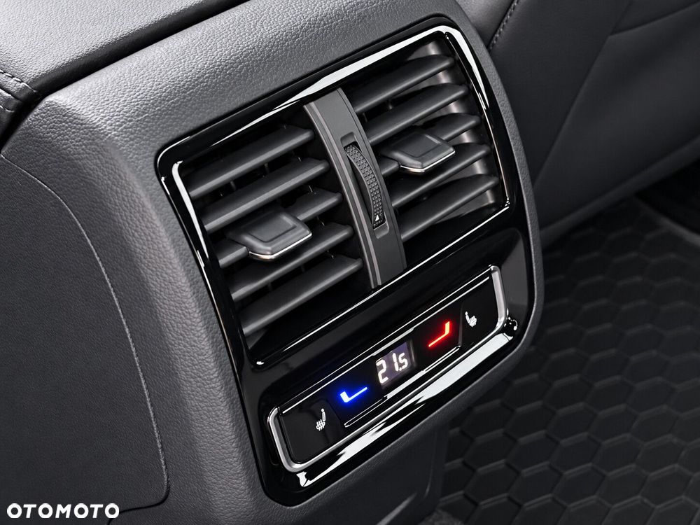 Volkswagen Arteon 2.0 TDI 4Motion R-Line DSG - 36