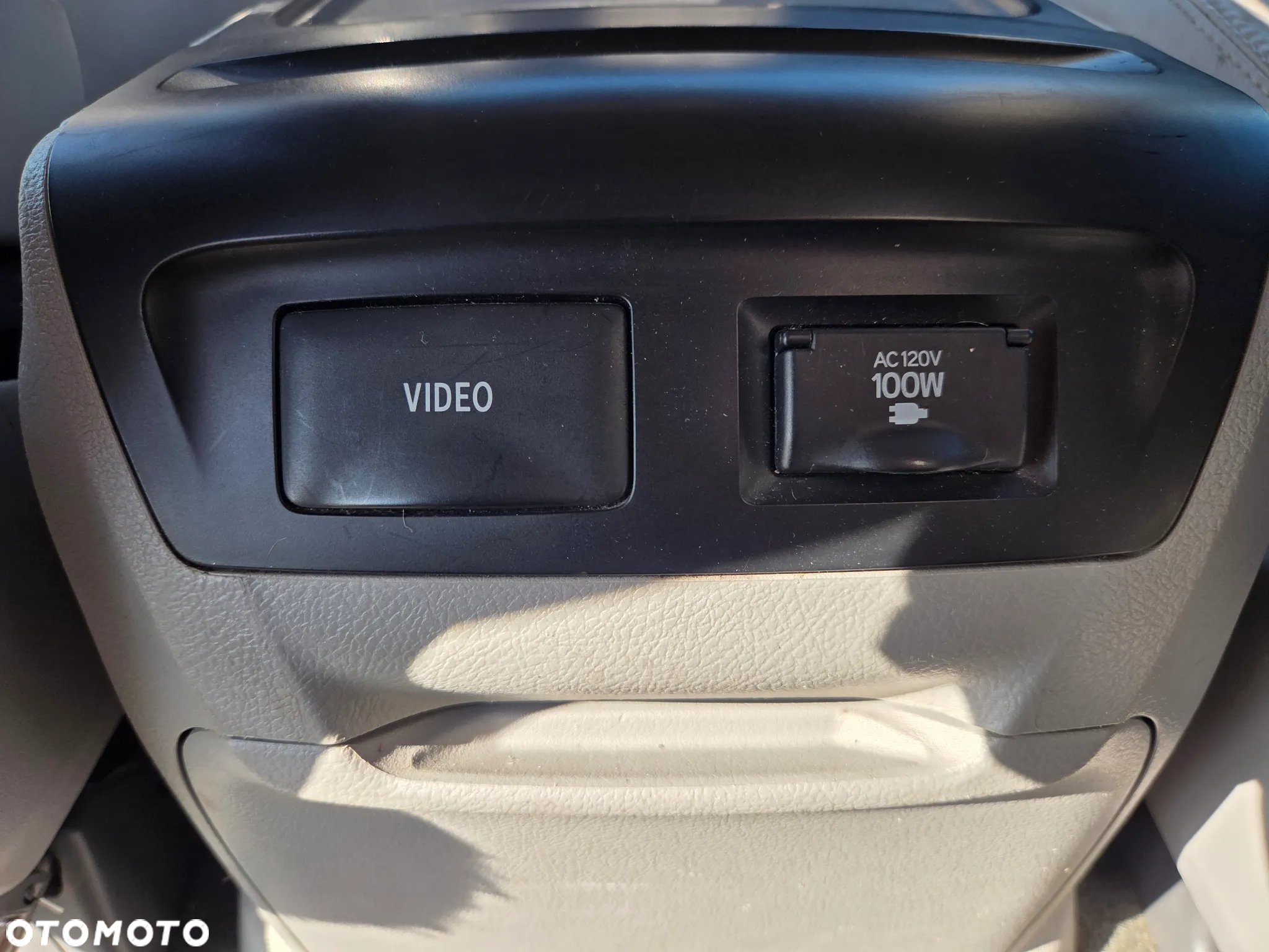Toyota Sienna 3.5 V6 XLE AWD - 25