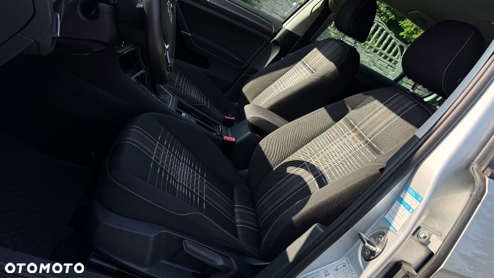 Volkswagen Golf 1.4 TSI BlueMotion Technology Lounge - 34