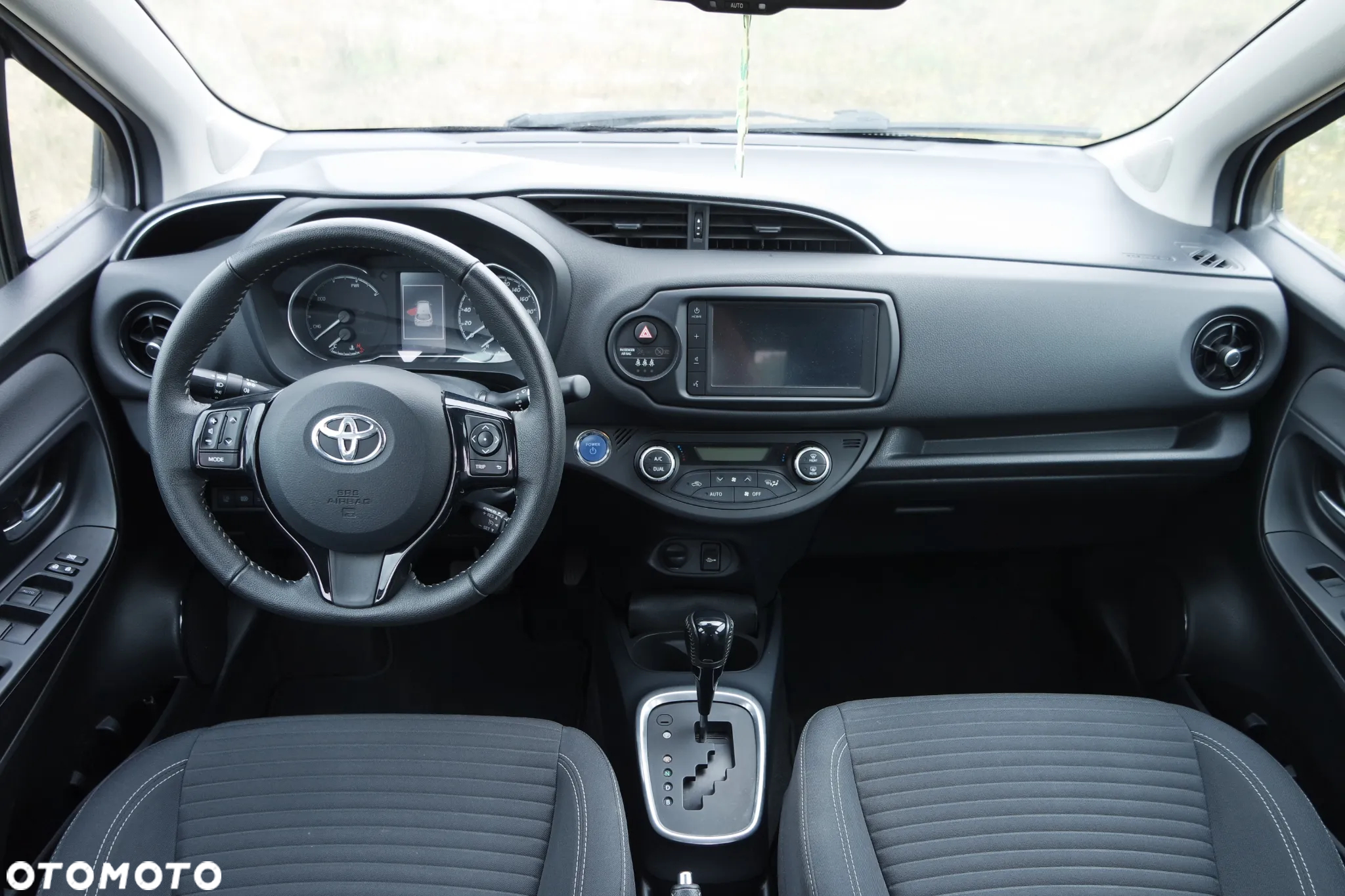 Toyota Yaris - 12