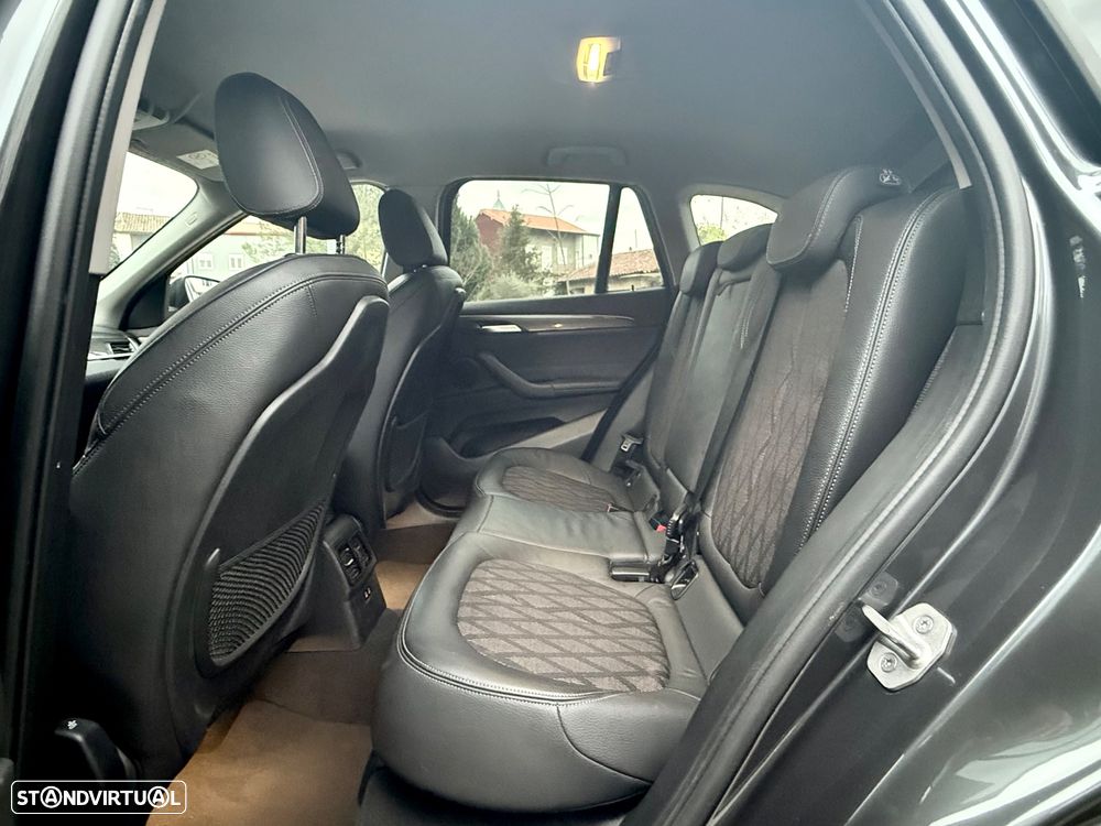 BMW X1 16 d sDrive Auto Line Sport - 5