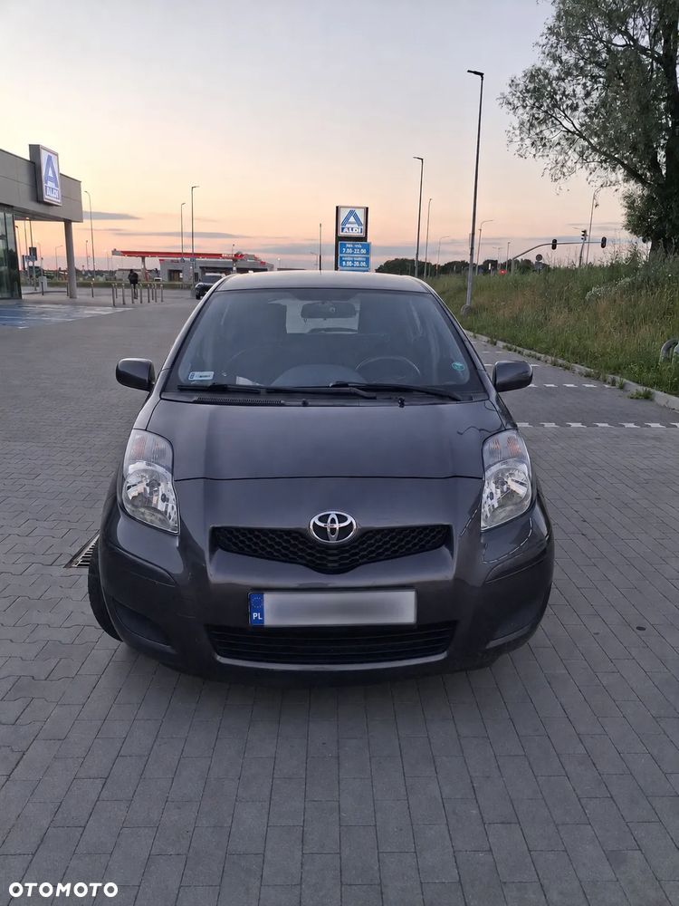 Toyota Yaris - 2