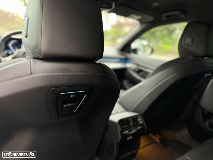 BMW 520 d Pack Desportivo M Pro - 27