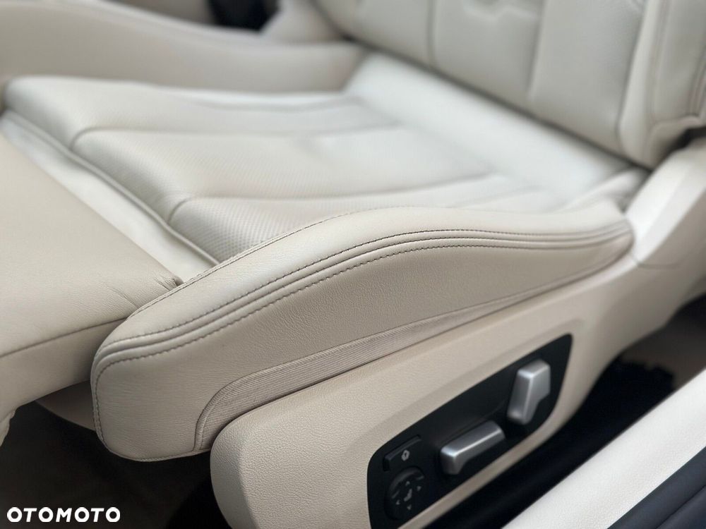 BMW Seria 8 - 27