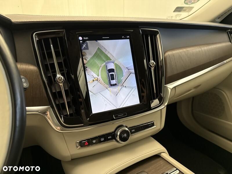 Volvo V90 Cross Country B5 D AWD Pro - 17