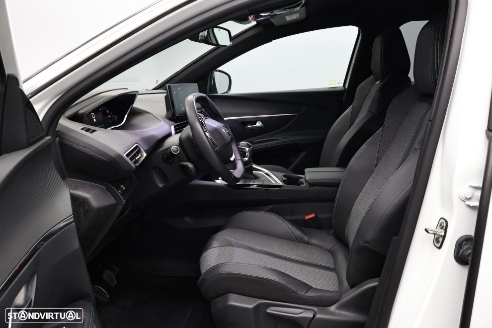 Peugeot 3008 1.2 PureTech Allure Pack - 23