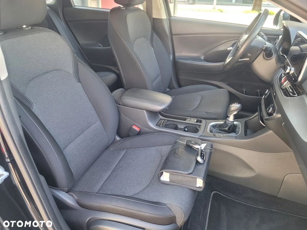Hyundai i30 - 25