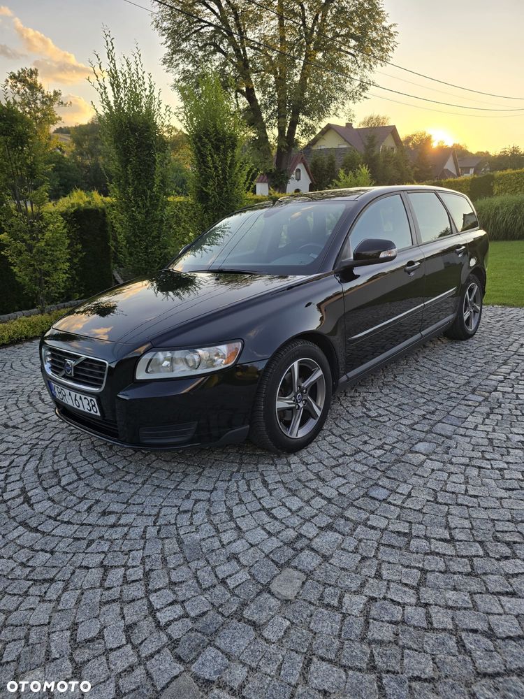 Volvo V50 - 1