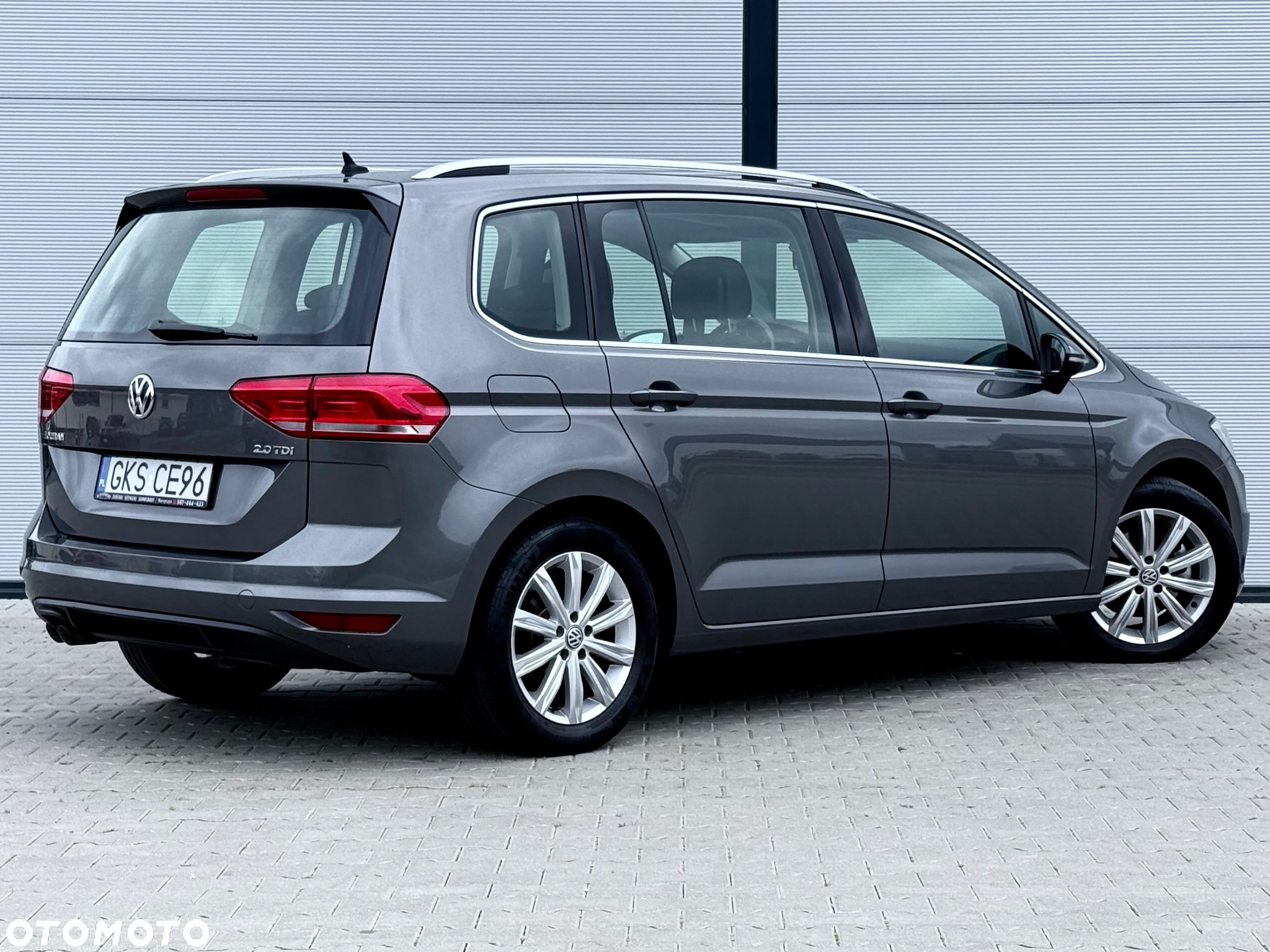 Volkswagen Touran 2.0 TDI SCR DSG Highline - 17