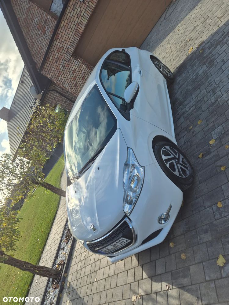 Peugeot 208 - 13