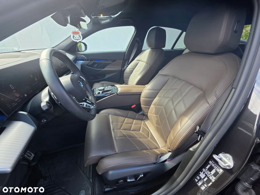 BMW Seria 5 540d xDrive mHEV M Sport - 13