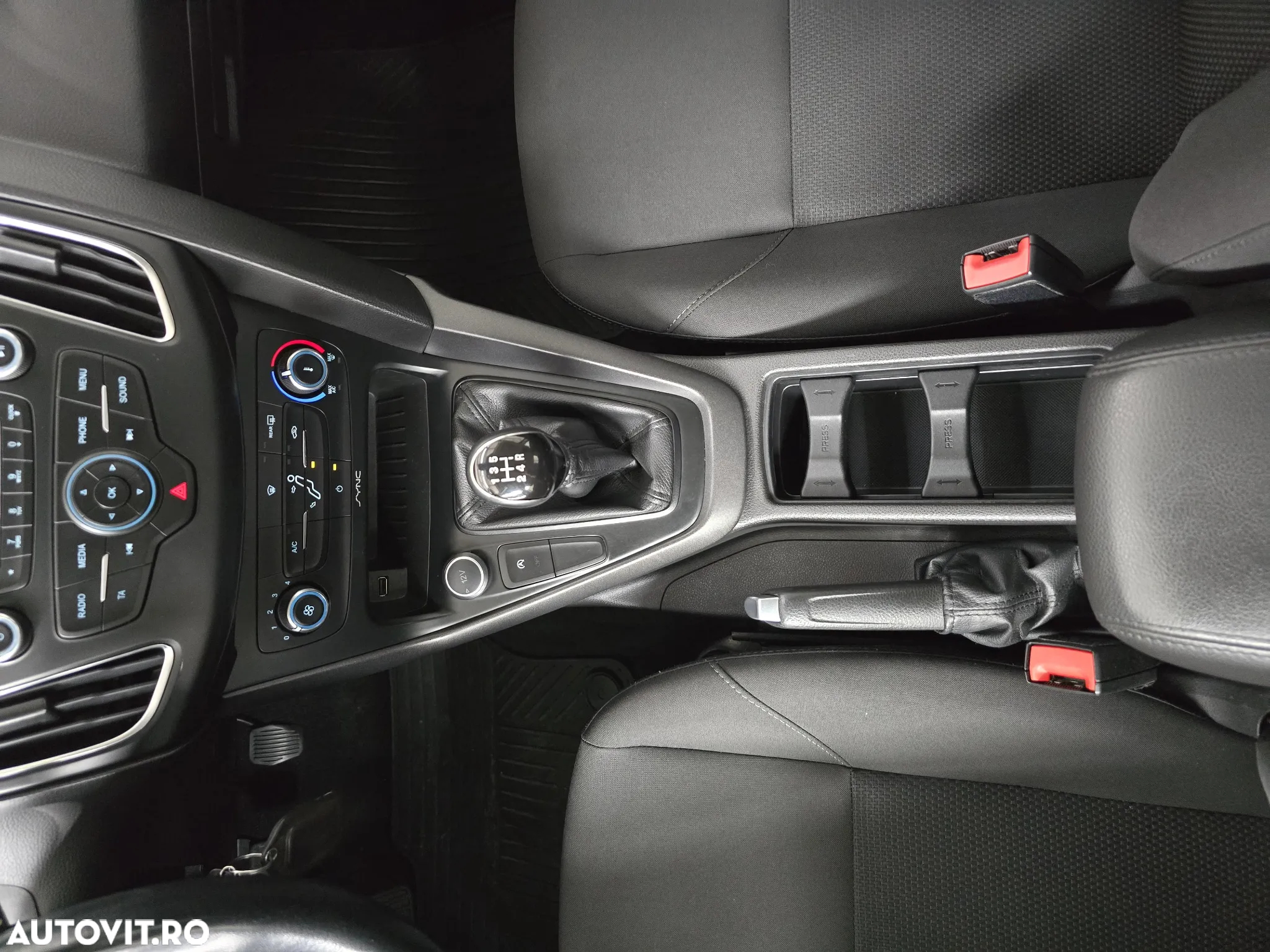 Ford Focus 1.0 EcoBoost Trend - 8