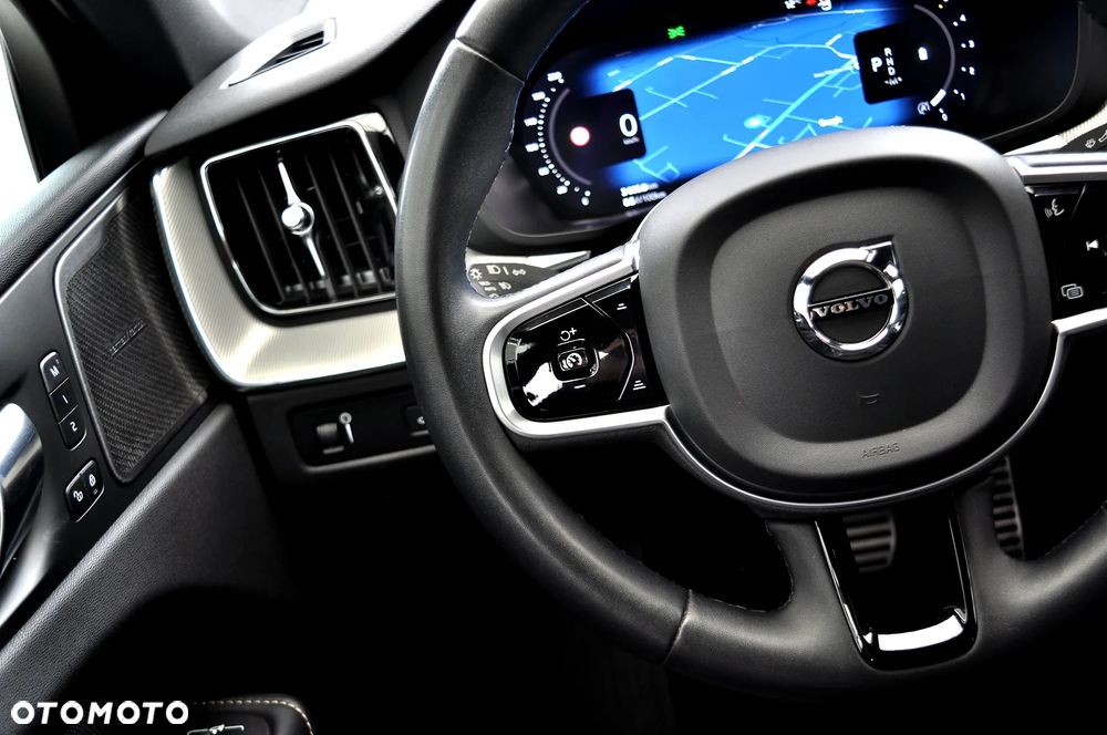 Volvo XC 60 B4 D AWD Ultimate Dark - 22