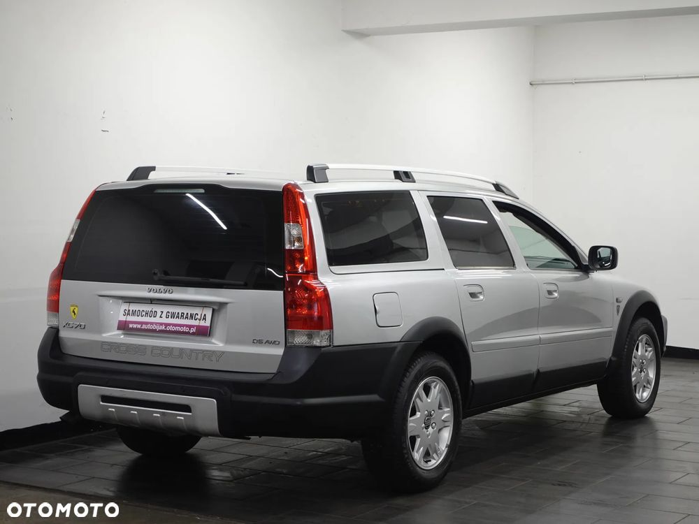 Volvo XC 70 D5 AWD Momentum - 9