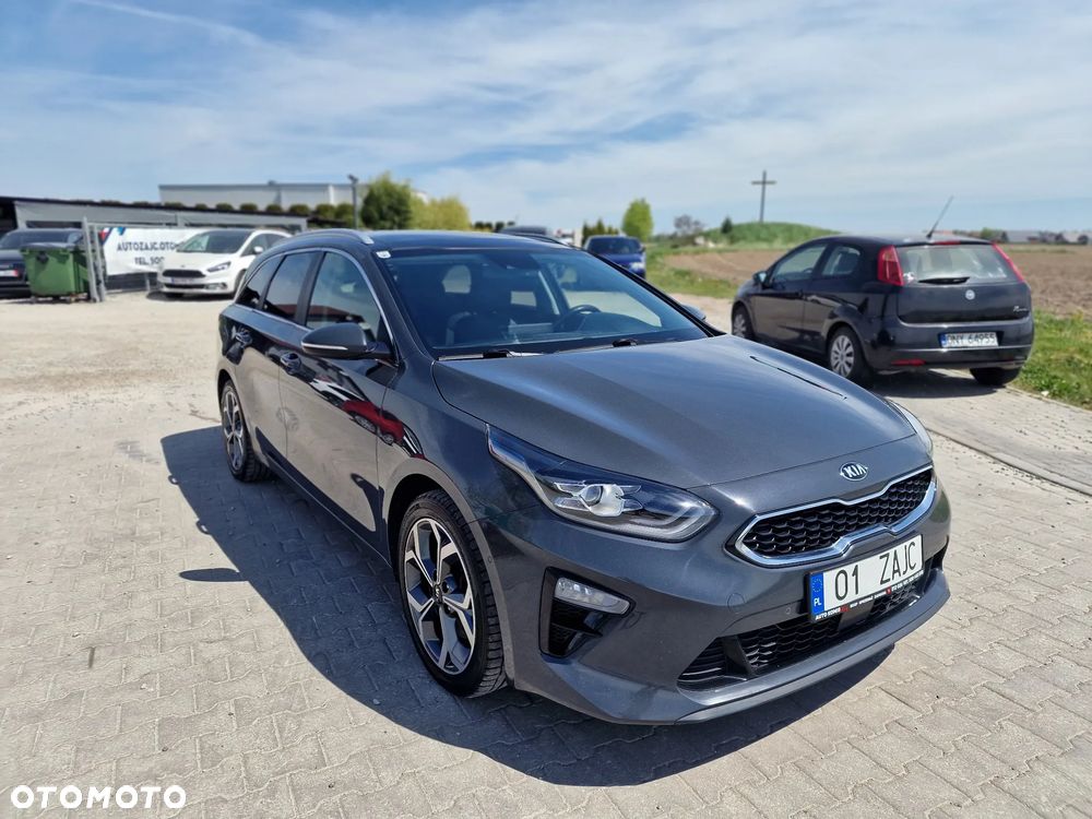 Kia Ceed 1.6 CRDi Eco-Dynamics+ (48V Mild-Hybrid) DCT7 Platinum Edition - 6