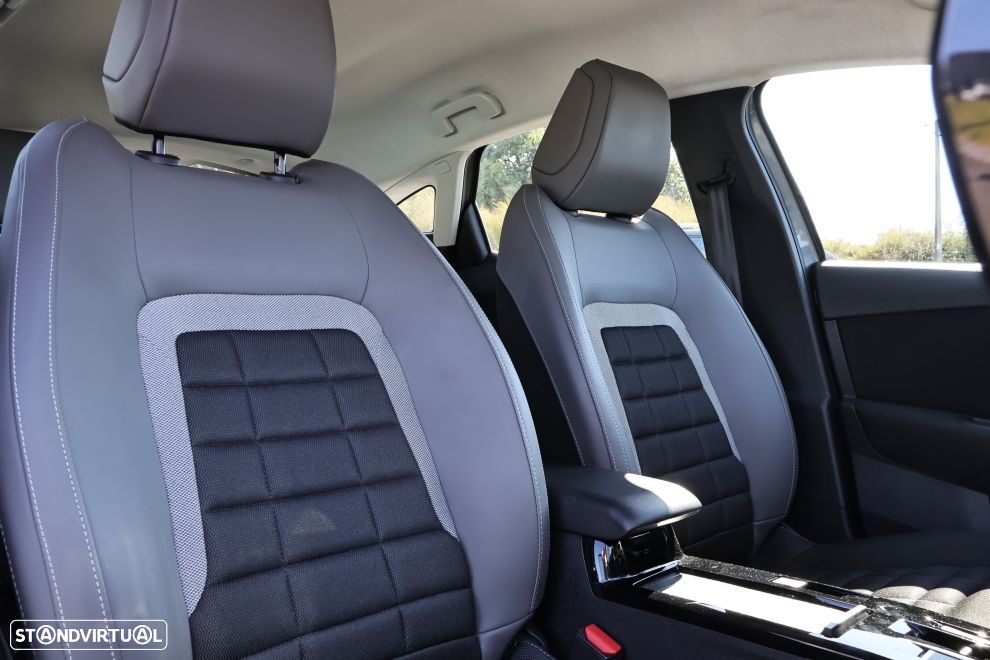 Citroën C4 1.2 PureTech Plus EAT8 - 12