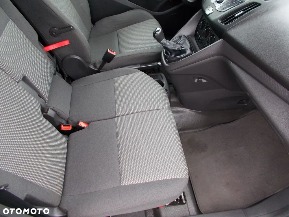 Ford Transit Connect - 14