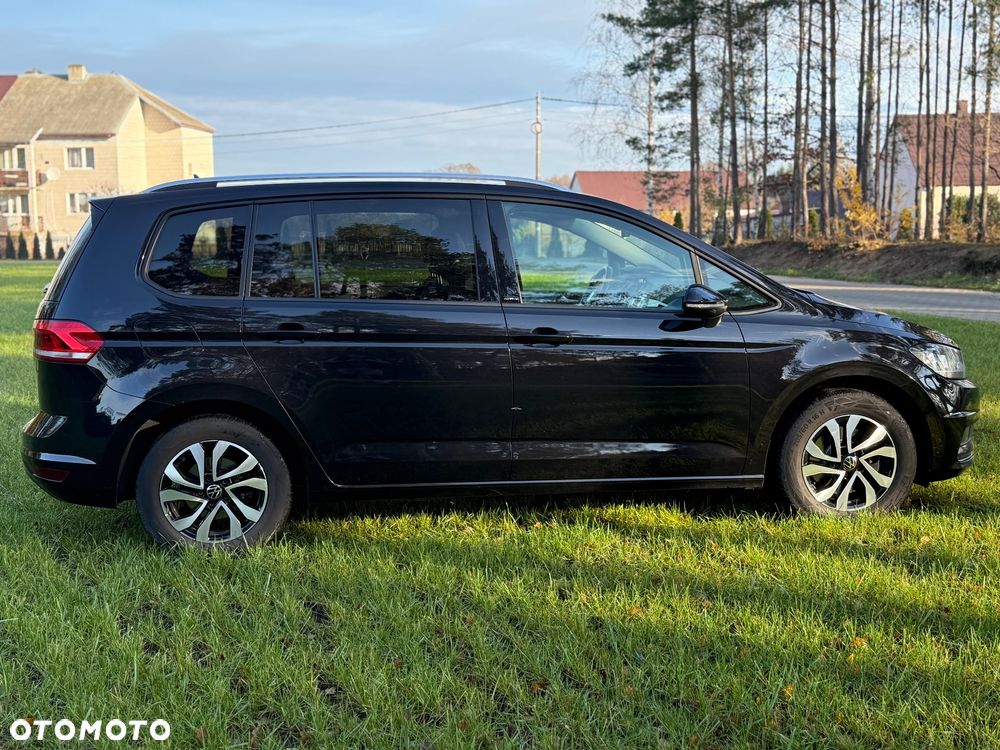 Volkswagen Touran 2.0 TDI SCR DSG ACTIVE - 5