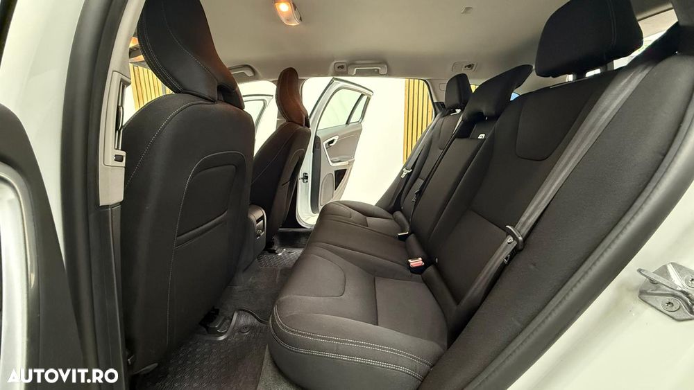 Volvo V60 D4 - 15