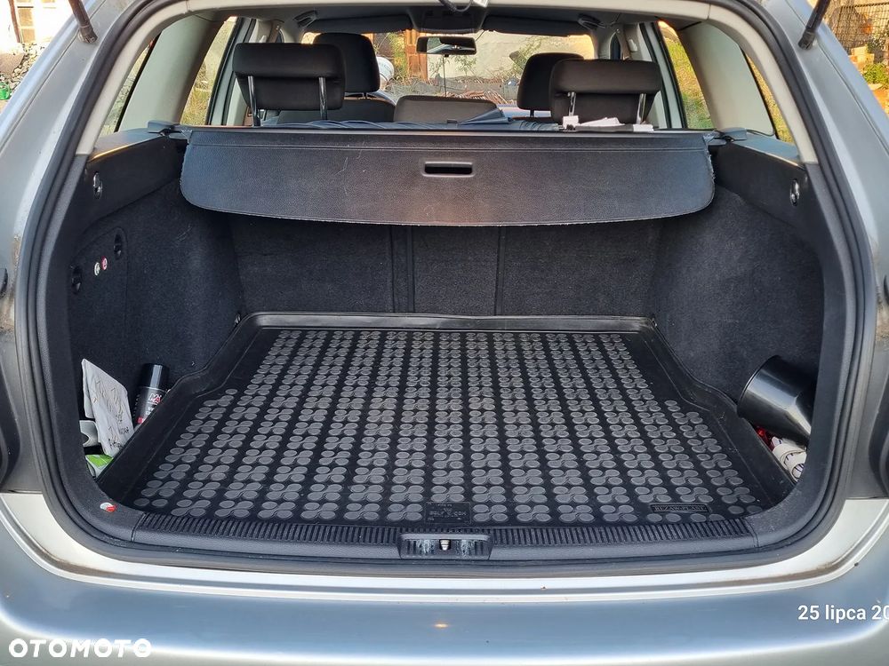 Volkswagen Golf 1.6 TDI Comfortline - 10