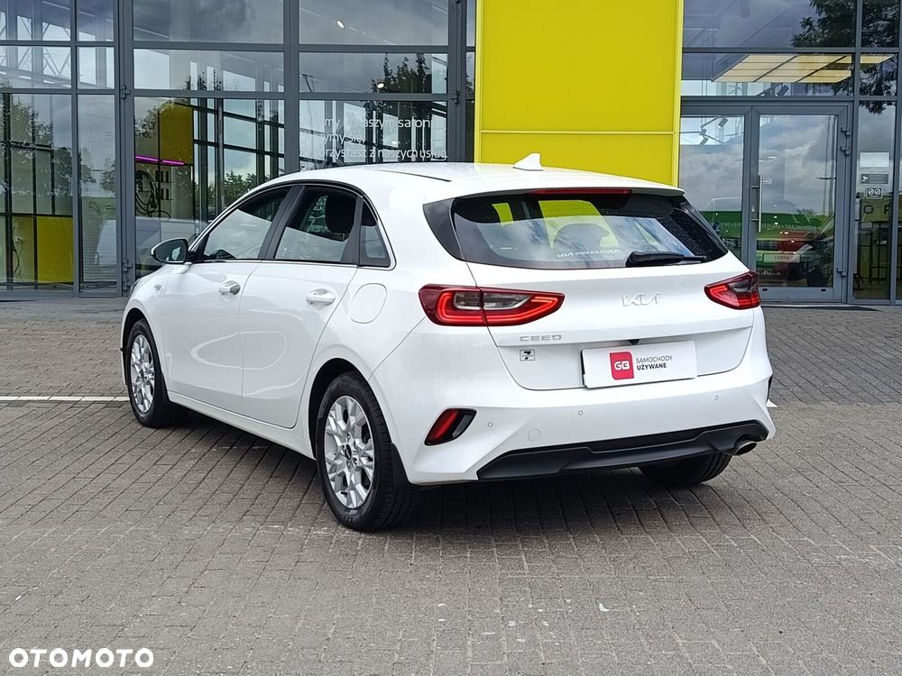 Kia Ceed 1.5 T-GDI M - 10